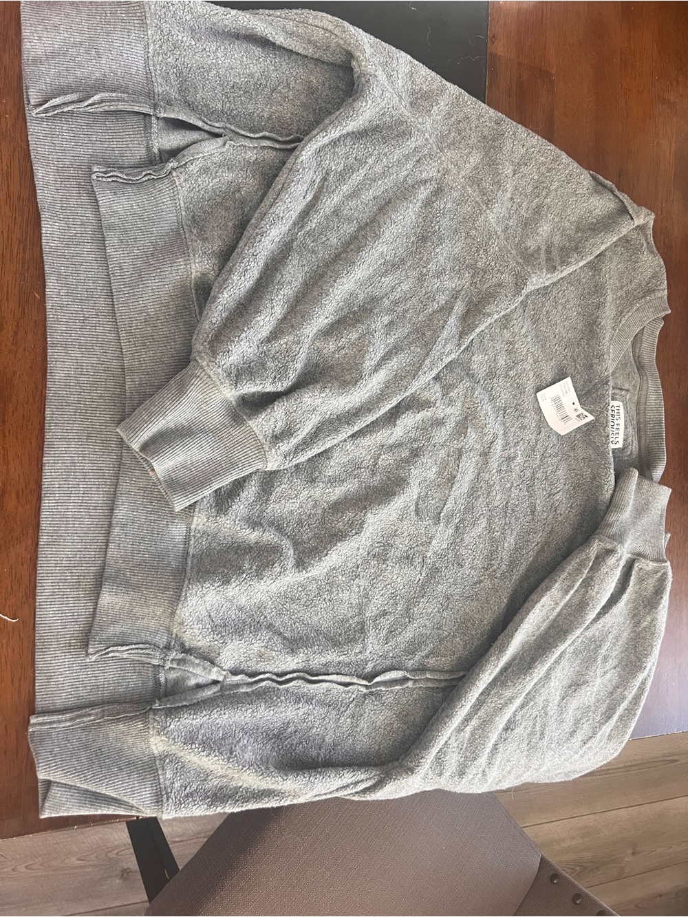 American Eagle Outfitters Light Gray Women's Crewneck Sweatshirt NWT